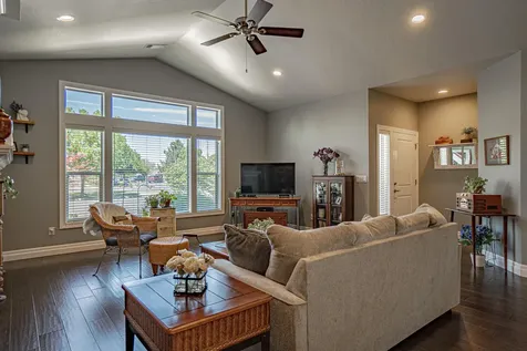447 S Haskell Street Central Point OR 97502