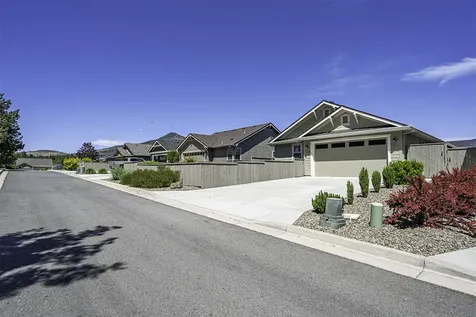 584 Canterwood Drive Medford OR 97504
