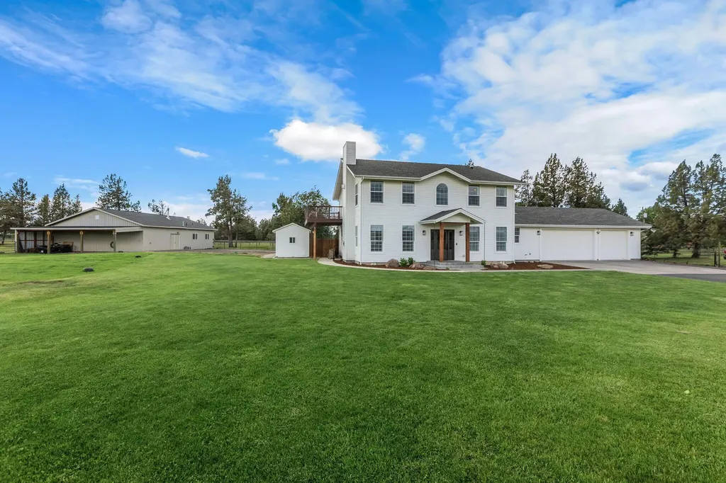 6230 SW Zenith Avenue Redmond OR 97756