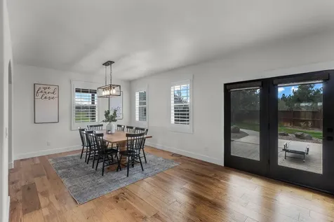 6230 SW Zenith Avenue Redmond OR 97756