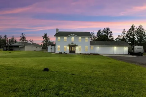 6230 SW Zenith Avenue Redmond OR 97756