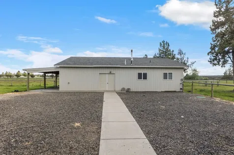 6230 SW Zenith Avenue Redmond OR 97756