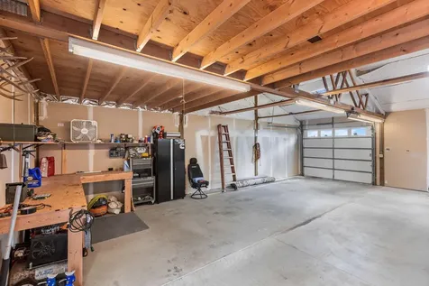 6230 SW Zenith Avenue Redmond OR 97756