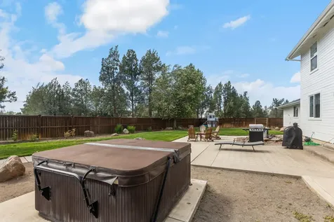6230 SW Zenith Avenue Redmond OR 97756