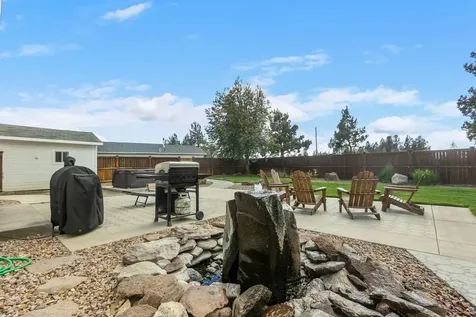 6230 SW Zenith Avenue Redmond OR 97756