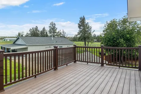 6230 SW Zenith Avenue Redmond OR 97756