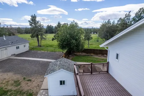 6230 SW Zenith Avenue Redmond OR 97756