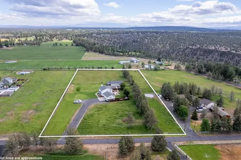 6230 SW Zenith Avenue Redmond OR 97756