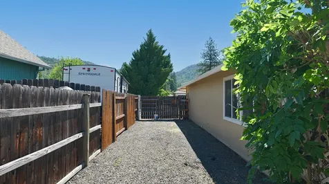 25 Kelley Court Shady Cove OR 97539