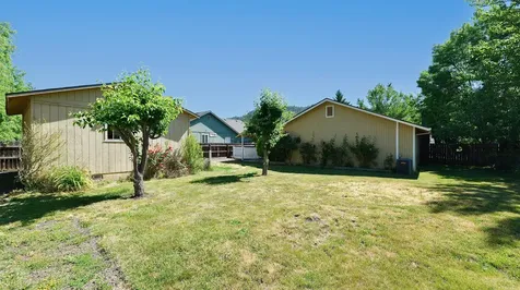 25 Kelley Court Shady Cove OR 97539
