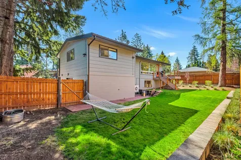711 NE 11th Street Bend OR 97701