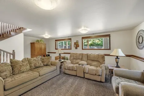1265 Gardendale Avenue Medford OR 97504