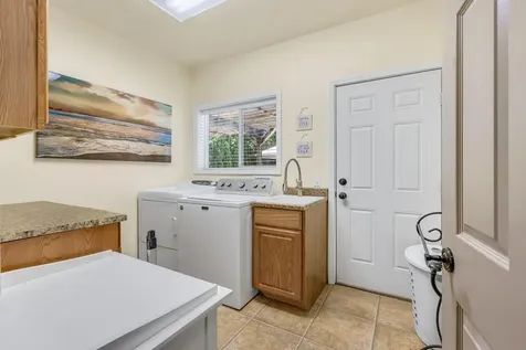 1265 Gardendale Avenue Medford OR 97504