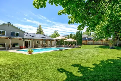 1265 Gardendale Avenue Medford OR 97504