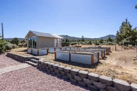 14224 SW Howlett Drive Powell Butte OR 97753