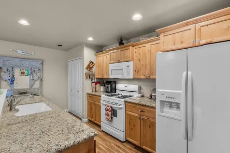 2750 NW Elm Avenue Redmond OR 97756