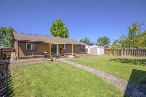 3208 SW Quartz Avenue Redmond OR 97756