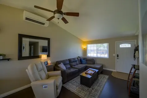 3208 SW Quartz Avenue Redmond OR 97756