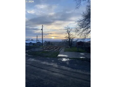 813 SE 6th Street Pendleton OR 97801