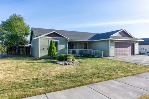 752 NE Black Bear Street Prineville OR 97754