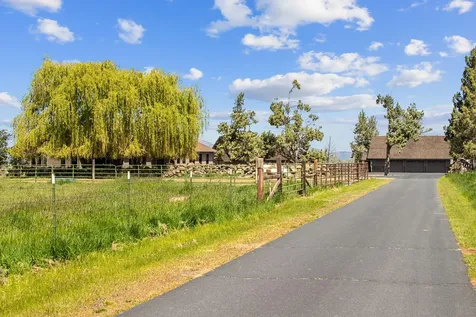 13501 SW Riggs Road Powell Butte OR 97753