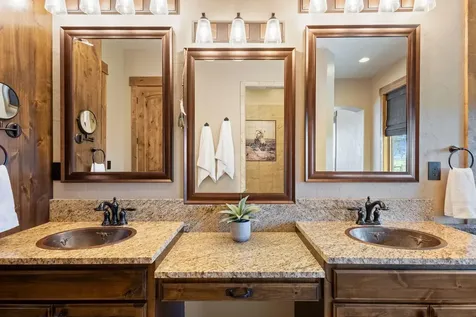 13501 SW Riggs Road Powell Butte OR 97753