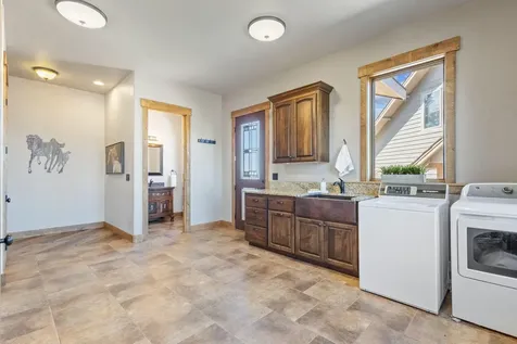13501 SW Riggs Road Powell Butte OR 97753