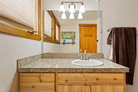 13501 SW Riggs Road Powell Butte OR 97753