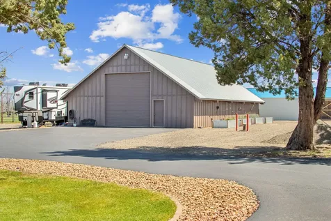 13501 SW Riggs Road Powell Butte OR 97753