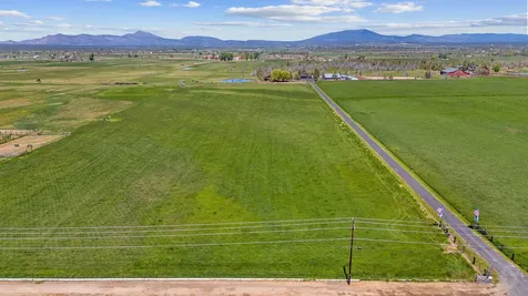 13501 SW Riggs Road Powell Butte OR 97753