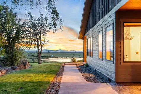13501 SW Riggs Road Powell Butte OR 97753