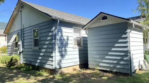 212 Park Street Rogue River OR 97537