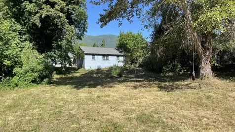 212 Park Street Rogue River OR 97537