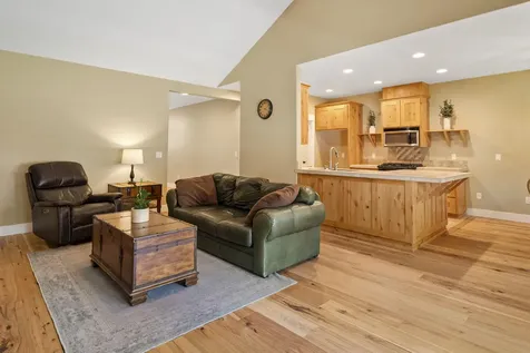 1685 NW Larch Avenue Redmond OR 97756
