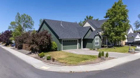 1685 NW Larch Avenue Redmond OR 97756