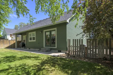 1685 NW Larch Avenue Redmond OR 97756