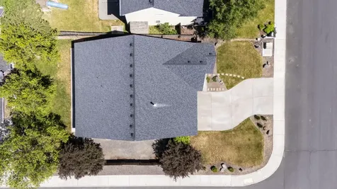 1685 NW Larch Avenue Redmond OR 97756