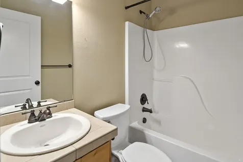 1685 NW Larch Avenue Redmond OR 97756