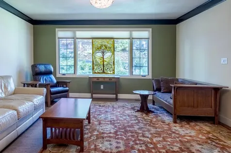 1024 Pinecrest Terrace Ashland OR 97520