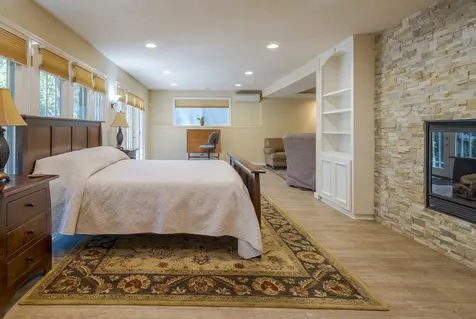 1024 Pinecrest Terrace Ashland OR 97520