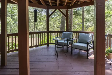 1024 Pinecrest Terrace Ashland OR 97520