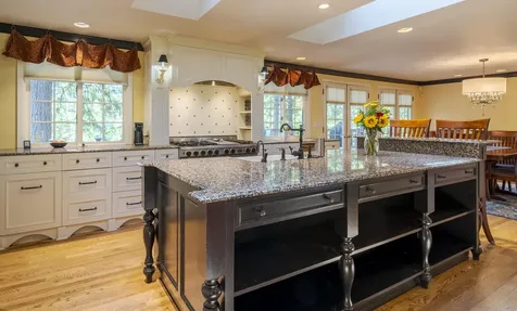 1024 Pinecrest Terrace Ashland OR 97520