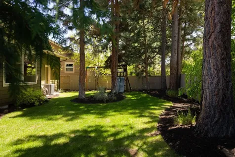 60821 Whitney Place Bend OR 97702