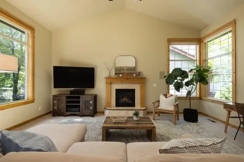 60821 Whitney Place Bend OR 97702