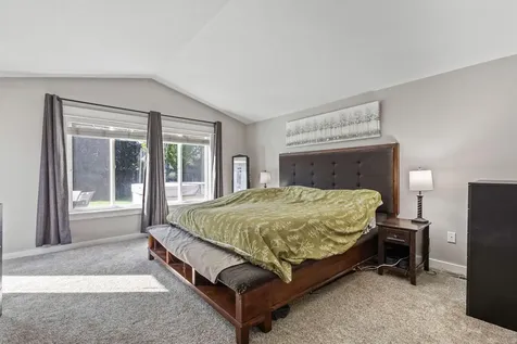 2044 NW 20th Court Redmond OR 97756