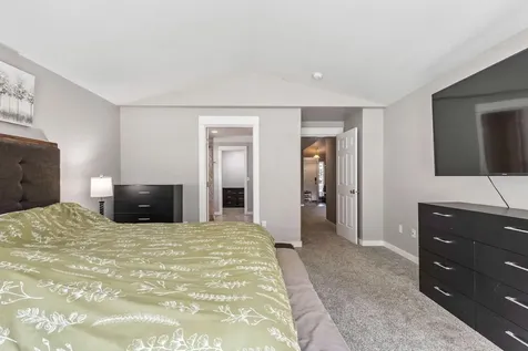 2044 NW 20th Court Redmond OR 97756