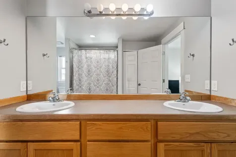 2044 NW 20th Court Redmond OR 97756