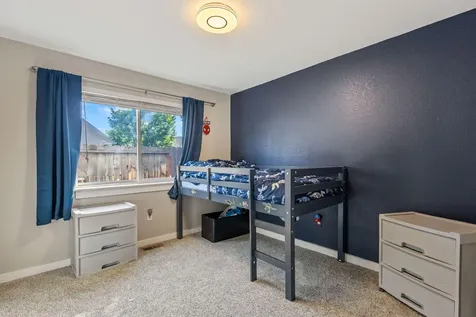 2044 NW 20th Court Redmond OR 97756