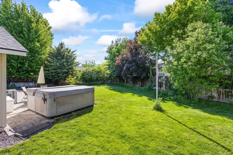 2044 NW 20th Court Redmond OR 97756
