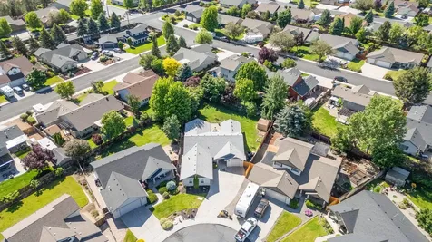 2044 NW 20th Court Redmond OR 97756